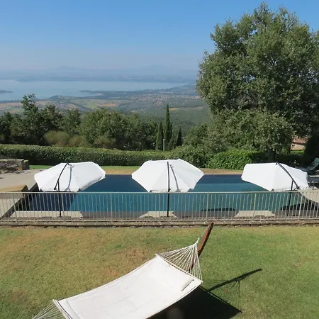 Corleone Oberhalb Des Trasimenischen Sees Vila